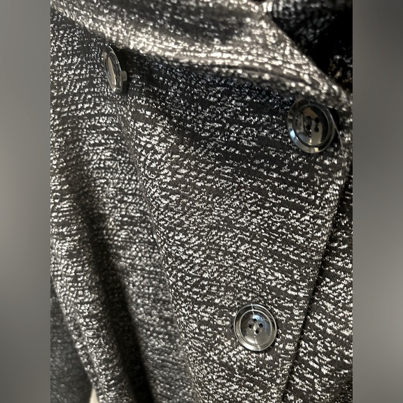 Le Chateau | Beautiful Warm Button Up W/ Tie Coat - Picture 3 of 5